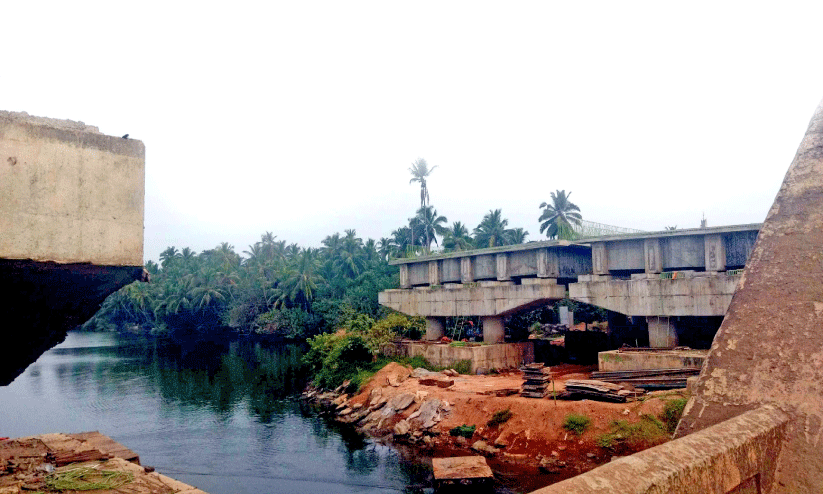 മൂരാട് പാലം പ്രവൃത്തി ഇഴയുന്നു