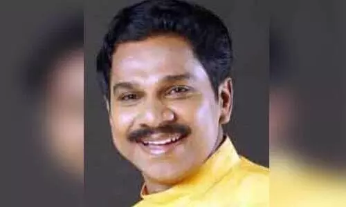 വി​നോ​ദ് കോ​വൂ​ർ