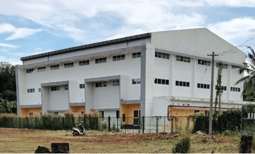 മ​ത്സ​ര​ങ്ങ​ളി​ല്ല, മു​നി​സി​പ്പ​ല്‍ ഇ​ന്‍ഡോ​ര്‍ സ്‌​റ്റേ​ഡി​യം അ​നാ​ഥ​മാ​കു​ന്നു