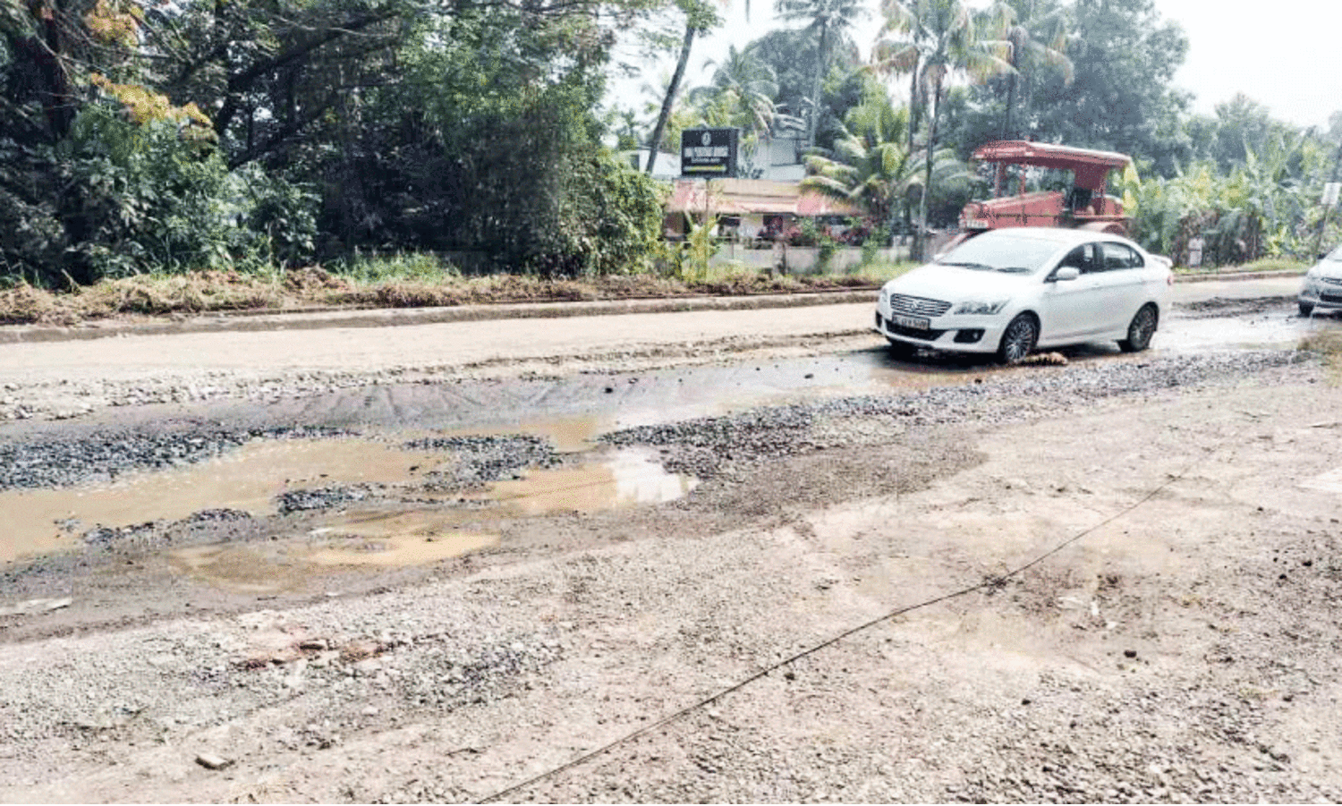 അധികൃതരേ,   എന്തൊരു പ്രഹസനമാണിത്​