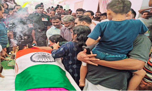 ലഡാക്കിലെ ലേയിൽ മരിച്ച സുധീഷിന് കണ്ണീരോടെ നാടിന്റെ വിട