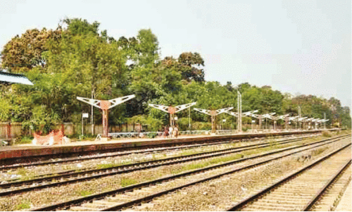 നിലമ്പൂർ സ്റ്റേഷനിലെ വികസന പ്രവൃത്തികൾ വേഗത്തിൽ നിലമ്പൂർ സ്റ്റേഷനിലെ വികസന പ്രവൃത്തികൾ വേഗത്തിൽ