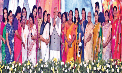 വി​ശ്വാ​സ​വും വൈ​കാ​രി​ക​ത​യും ഉന്നമിട്ട് മോ​ദി​യു​ടെ പ്ര​സം​ഗം