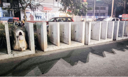 മൂവാറ്റുപുഴയിൽ റോഡ് വികസനം അധോഗതി മൂവാറ്റുപുഴയിൽ റോഡ് വികസനം അധോഗതി