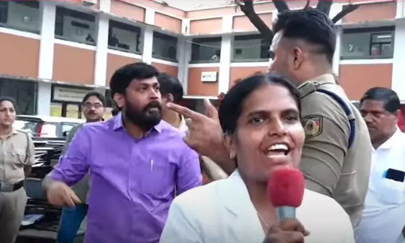 വിജിൻ എം.എൽ.എ പ​ങ്കെടുത്ത കലക്ടറേറ്റ് മാർച്ച്: 100 നഴ്സുമാർക്കെതിരെ കേസ്