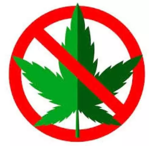 എ.ആർ നഗർ പഞ്ചായത്തിലെ വിദ്യാലയ പരിസരം സമ്പൂർണ പുകയിലമുക്തമാക്കുന്നു എ.ആർ നഗർ പഞ്ചായത്തിലെ വിദ്യാലയ പരിസരം സമ്പൂർണ പുകയിലമുക്തമാക്കുന്നു