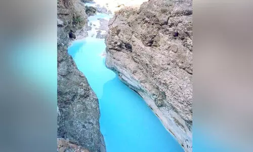 സ​ഞ്ചാ​രി​ക​ൾ​ക്ക്​ വി​സ്മ​യമാ​യി ‘സ​ൾ​ഫ​ർ വാ​ദി’