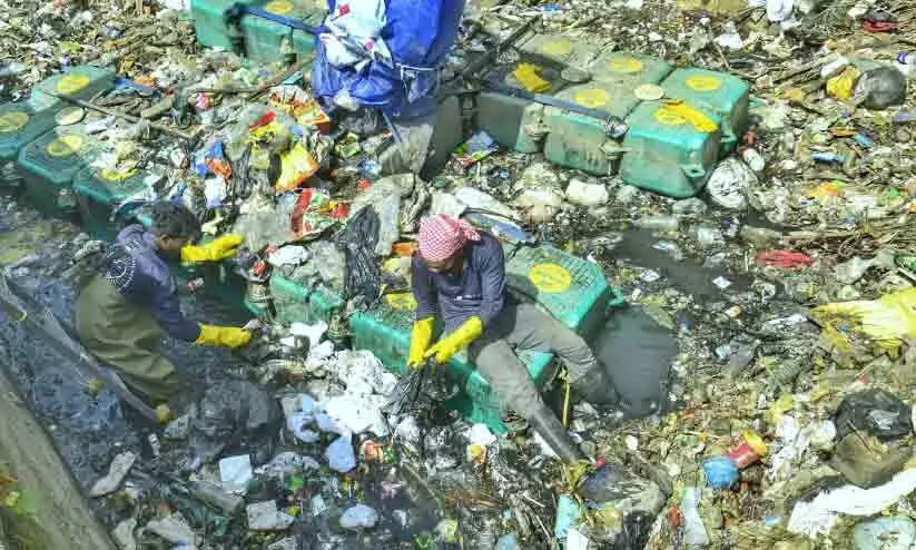 A day from Amaihanchan Thot One and a half ton of plastic is collected