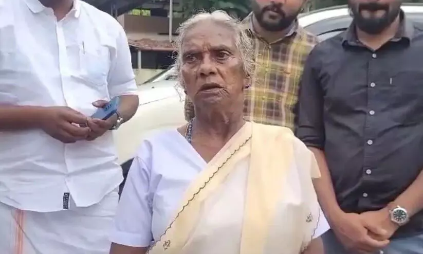 മാസപ്പടിയിൽ നിന്നല്ല പെൻഷൻ ചോദിക്കുന്നത് -മറിയക്കുട്ടി മാസപ്പടിയിൽ നിന്നല്ല പെൻഷൻ ചോദിക്കുന്നത് -മറിയക്കുട്ടി