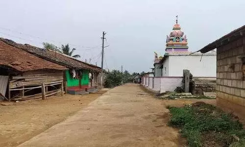 വിലക്കിയ ഗ്രാമത്തിലേക്ക് ദലിത് യുവാവ് പ്രവേശിച്ചു; ശുദ്ധീകരണത്തിന് രണ്ട് ക്ഷേത്രങ്ങൾ അടച്ചു