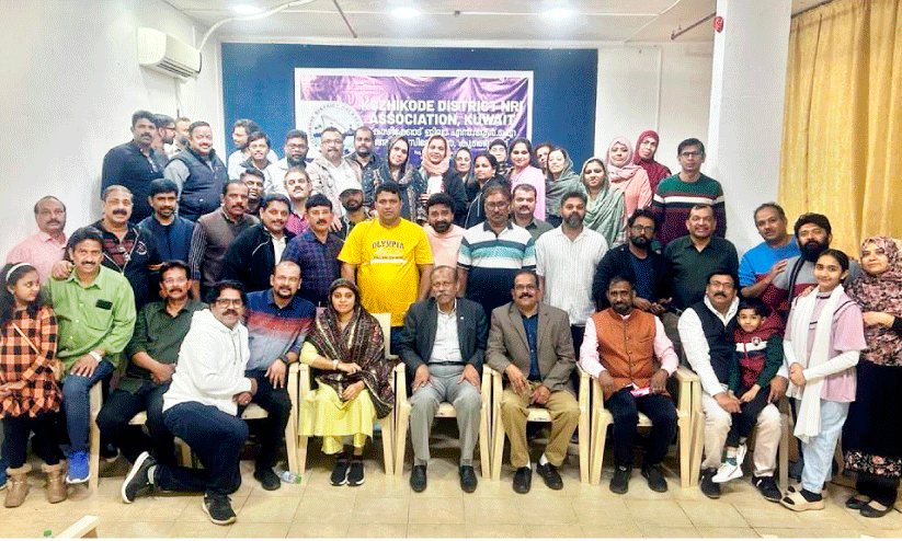 കെ.ഡി.എൻ.എ സ്ഥാപക പ്രസിഡന്റ് എം.എം. സുബൈറിന് യാത്രയയപ്പ് നൽകി കെ.ഡി.എൻ.എ സ്ഥാപക പ്രസിഡന്റ് എം.എം. സുബൈറിന് യാത്രയയപ്പ് നൽകി