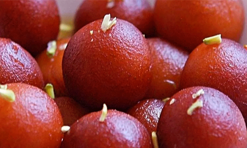 സ്വാദൂറും ഗുലാബ് ജാമുൻ സ്വാദൂറും ഗുലാബ് ജാമുൻ