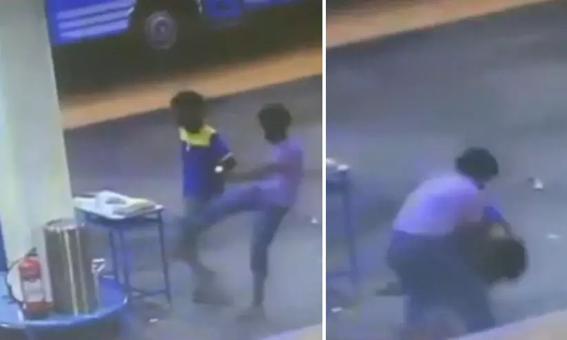 പെട്രോൾ പമ്പുകളിലെ ആക്രമണം അവസാനിക്കുന്നില്ല; പെരുമ്പടപ്പിൽ ജീവനക്കാരന് മൂന്നംഗ സംഘത്തിന്‍റെ മർദനം