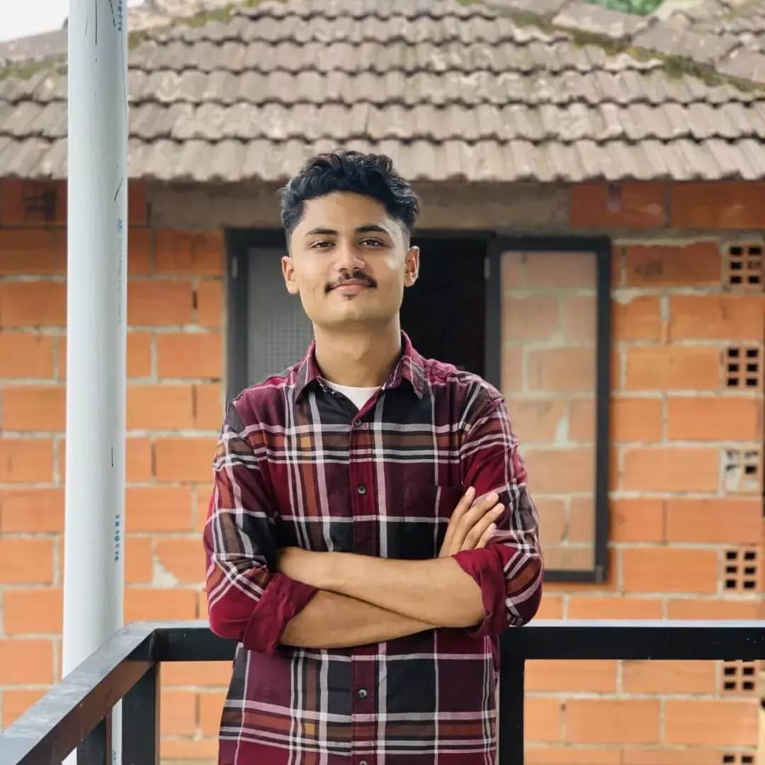 ഷംനാദ് മടങ്ങുന്നത് ഇരട്ടി മധുരവുമായി ഷംനാദ് മടങ്ങുന്നത് ഇരട്ടി മധുരവുമായി