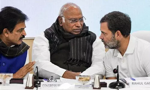 സീറ്റ് വിഭജനം: ഇൻഡ്യ കക്ഷികളുമായി ചർച്ച തുടങ്ങി കോൺഗ്രസ്