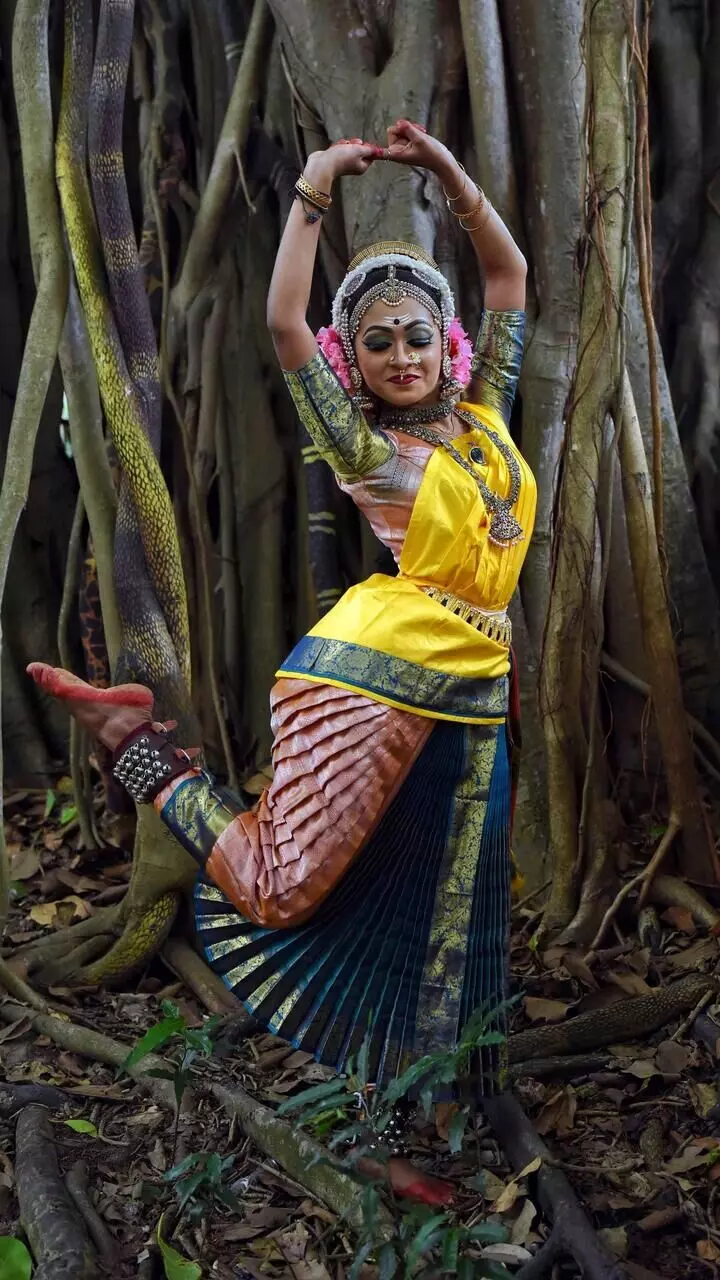 നടനം... മോഹനം...