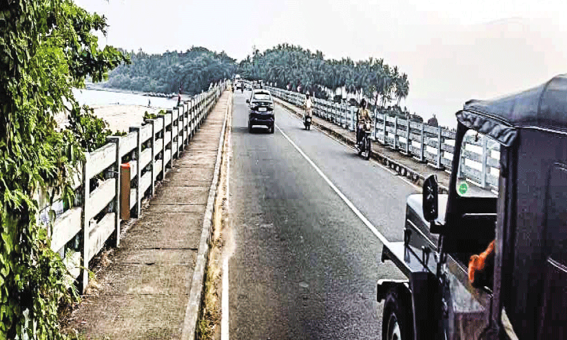 വരുമോ, പാലങ്ങൾക്ക് മുകളിൽ തെരുവ് വിളക്കുകൾ?