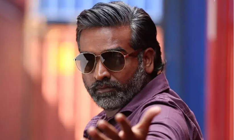 ‘ആരാണ് ഹിന്ദി ഭാഷയെ എതിർത്തത്​?, നിങ്ങളുടെ ചോദ്യം തെറ്റും അപ്രസക്തവുമാണ്’; മാധ്യമപ്രവർത്തകന്റെ വായടപ്പിച്ച് വിജയ് സേതുപതി