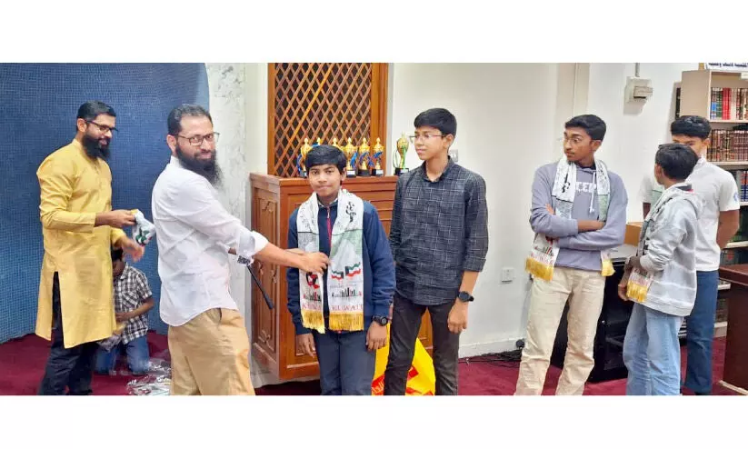 വോട്ടെടുപ്പ് രീതി പരിചയപ്പെടുത്തി ഫഹാഹീൽ ഇസ്ലാഹി മദ്റസ തെരഞ്ഞെടുപ്പ് വോട്ടെടുപ്പ് രീതി പരിചയപ്പെടുത്തി ഫഹാഹീൽ ഇസ്ലാഹി മദ്റസ തെരഞ്ഞെടുപ്പ്