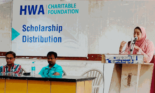 എ​ച്ച്.​ഡ​ബ്ല്യു.​എ ചാ​രി​റ്റ​ബ്ൾ  ഫൗ​ണ്ടേ​ഷ​ൻ സ്കോ​ള​ർ​ഷി​പ്  വി​ത​ര​ണം