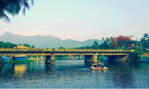 ക​രു​വാ​ര​കു​ണ്ട് ഇ​ക്കോ  വി​ല്ലേ​ജി​ൽ ഫീ​സ് വ​ർ​ധ​ന