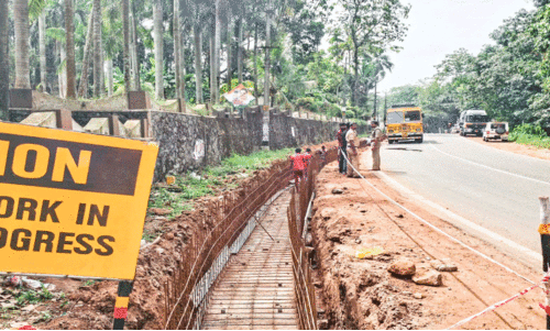 അപകട ഭീതിയുയർത്തി  ദേശീയപാത കാന നിർമാണം