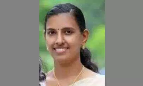 വിദ്യാർഥികളുടെ യാത്രയയപ്പിനിടെ അധ്യാപിക വേദിയിൽ കുഴഞ്ഞുവീണ് മരിച്ചു