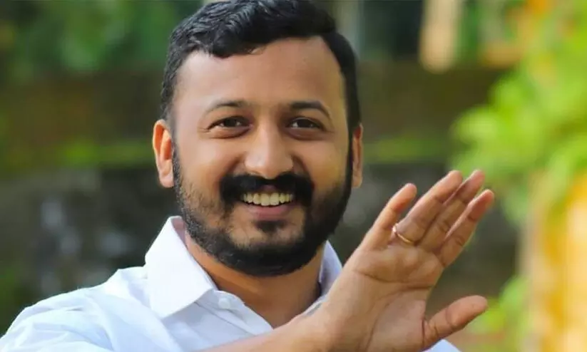 യൂത്ത് കോൺഗ്രസ് സംസ്ഥാന അധ്യക്ഷൻ രാഹുൽ മാങ്കൂട്ടത്തിൽ അറസ്റ്റിൽ യൂത്ത് കോൺഗ്രസ് സംസ്ഥാന അധ്യക്ഷൻ രാഹുൽ മാങ്കൂട്ടത്തിൽ അറസ്റ്റിൽ