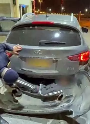 കാറിനടിയിൽ ഒളിപ്പിച്ച് മനുഷ്യക്കടത്ത്; ശ്രമം തകർത്ത് ഷാർജ കസ്റ്റംസ് കാറിനടിയിൽ ഒളിപ്പിച്ച് മനുഷ്യക്കടത്ത്; ശ്രമം തകർത്ത് ഷാർജ കസ്റ്റംസ്