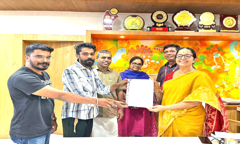 സ്മാർട്ടാകാതെ കോർപറേഷൻ കെ സ്മാർട്ട് സ്മാർട്ടാകാതെ കോർപറേഷൻ കെ സ്മാർട്ട്