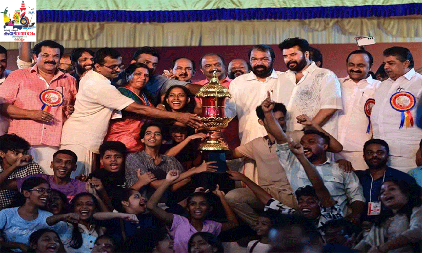 കളറാക്കി കണ്ണൂർ