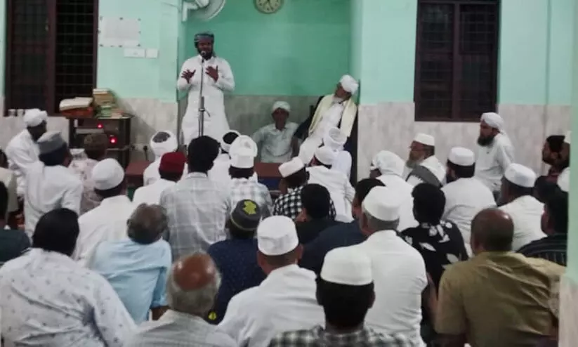 മന്നാനിയ്യ അറബിക് കോളജില് ദര്സ് ഉദ്ഘാടനം ചെയ്തു മന്നാനിയ്യ അറബിക് കോളജില് ദര്സ് ഉദ്ഘാടനം ചെയ്തു