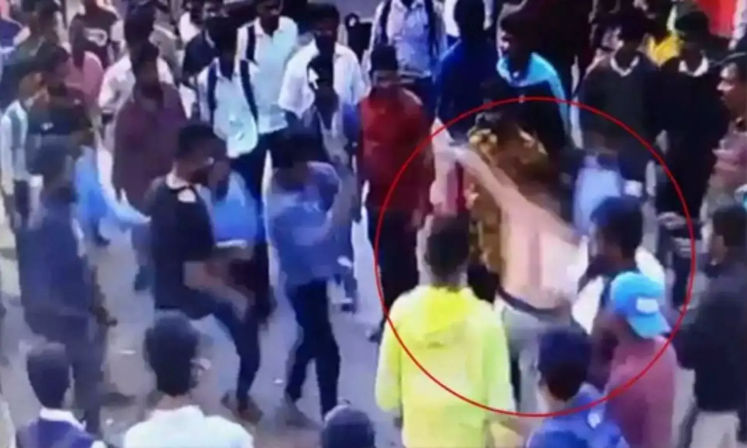 Young Man Beten in Shimoga