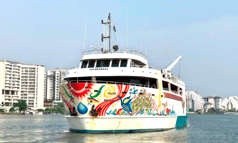 അറബിക്കടലിന്റെ വശ്യമനോഹാരിത പകരാൻ നെഫർറ്റിറ്റി വീണ്ടുമെത്തുന്നു അറബിക്കടലിന്റെ വശ്യമനോഹാരിത പകരാൻ നെഫർറ്റിറ്റി വീണ്ടുമെത്തുന്നു