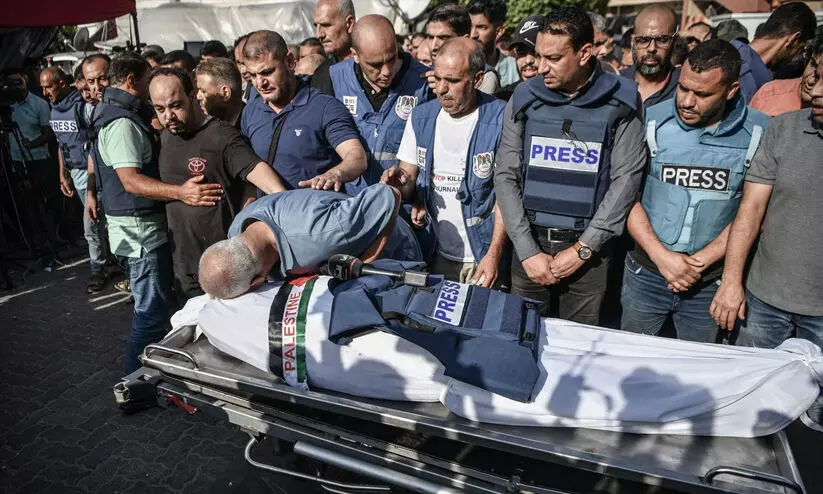 ഗസ്സയിൽ സ്വതന്ത്ര മാധ്യമ പ്രവർത്തനം അനുവദിക്കില്ലെന്ന് ഇസ്രായേൽ സുപ്രീം കോടതി: ‘സൈനികരുടെ ജീവൻ അപകടത്തിലാക്കും’ ഗസ്സയിൽ സ്വതന്ത്ര മാധ്യമ പ്രവർത്തനം അനുവദിക്കില്ലെന്ന് ഇസ്രായേൽ സുപ്രീം കോടതി: ‘സൈനികരുടെ ജീവൻ അപകടത്തിലാക്കും’