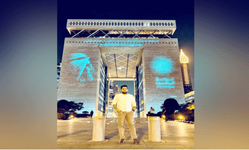 ദുബൈ നഗരത്തിൽ തിളങ്ങി മലയാളിയുടെ ഡോട്ട്​ ആർട്ട്​