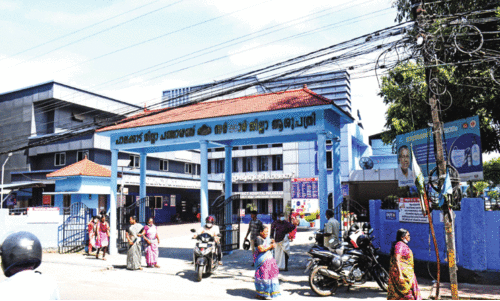 പാ​ല​ക്കാ​ട് ജി​ല്ല ആ​ശു​പ​ത്രി​ക്ക് വേ​ണം,  കാ​യ​ക​ൽ​പ ചി​കി​ത്സ