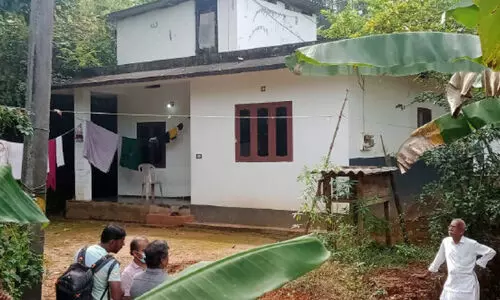 മട്ടന്നൂരിലെ വാടകവീട്ടിൽ ജീവിതം; ആശാരിപ്പണിയെടുത്ത് ഉപജീവനം