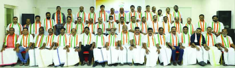 ബഹ്റൈൻ ഒ.ഐ.സി.സി ദേശീയ കമ്മിറ്റി ചുമതല ഏറ്റെടുത്തു ബഹ്റൈൻ ഒ.ഐ.സി.സി ദേശീയ കമ്മിറ്റി ചുമതല ഏറ്റെടുത്തു