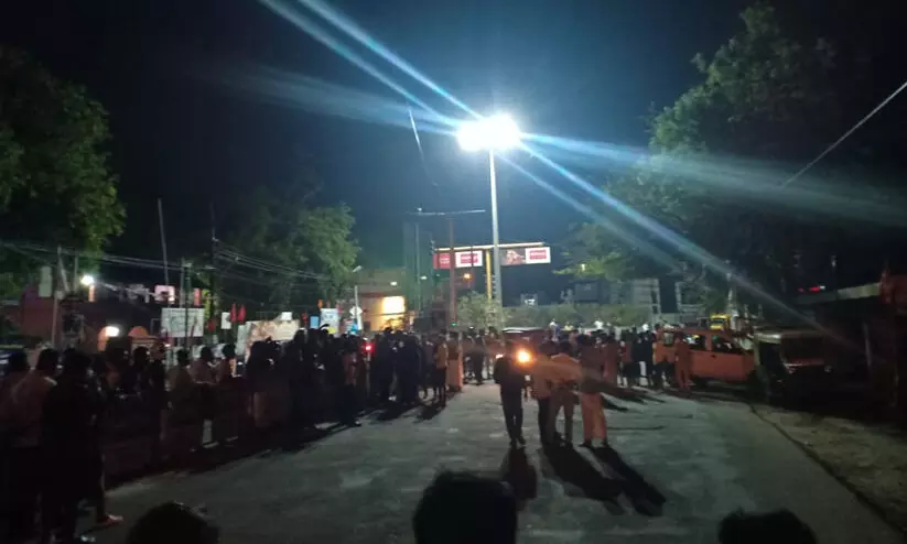 പാലക്കാട് ട്രാൻസ് ജെൻഡേഴ്സും നാട്ടുകാരും തമ്മിൽ സംഘർഷം