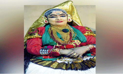 കൊ​ട്ടാ​ര​ക്ക​ര ഭ​ദ്ര ക​ഥ​ക​ളി​വേ​ഷ​ത്തി​ൽ