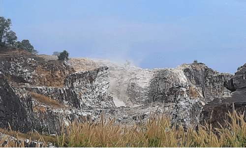 കുടവട്ടൂരിൽ പാറഖനനം വീണ്ടും; സമീപവാസികൾ ദുരിതത്തിൽ