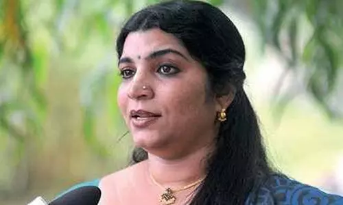 സരിതയുടെ ഹരജി; 15 ദിവസത്തിനകം കോടതിയിൽ ഹാജരാകാൻ നിർദേശം