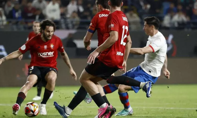 റയൽ മാഡ്രിഡിനെ എതിരിടാൻ ബാഴ്സലോണ; സൂപ്പർ കപ്പ് ഫൈനലിൽ സൂപ്പർ പോര് റയൽ മാഡ്രിഡിനെ എതിരിടാൻ ബാഴ്സലോണ; സൂപ്പർ കപ്പ് ഫൈനലിൽ സൂപ്പർ പോര്