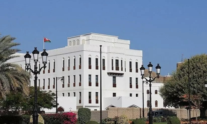 യമനിൽ അമേരിക്ക-ബ്രിട്ടൺ വ്യോമാക്രമണം; ഒമാൻ അപലപിച്ചു