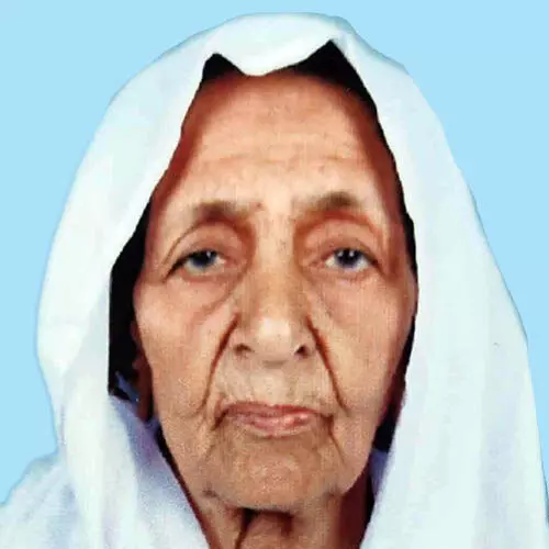 കൊ​ച്ചാ​യി​ശ ഉ​മ്മ