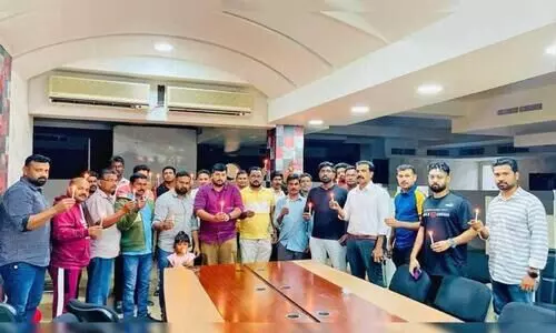 ഐ.​വൈ.​സി.​സി പ്ര​തി​ഷേ​ധ ജ്വാ​ല