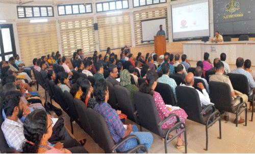 പരാതി നല്‍കാന്‍ കാത്തിരിക്കേണ്ട സേവനങ്ങള്‍ വിരല്‍തുമ്പിലെത്തിച്ച് ഡി.സി കണക്ട്