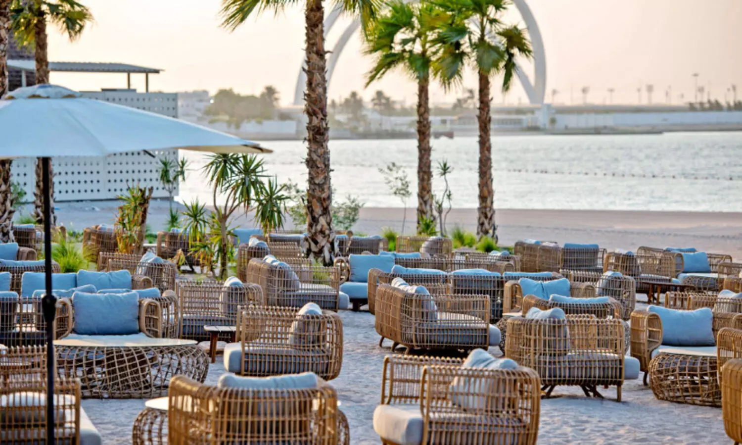 ബി​സ്​​ട്രോ​യി​ൽ ഏ​ഷ്യ​ൻ ക​പ്പ് ആ​ഘോ​ഷി​ക്കാം; ആ​രാ​ധ​ക​രെ ക്ഷ​ണി​ച്ച് ഖ​ത്ത​ർ എ​യ​ർ​വേ​സ്