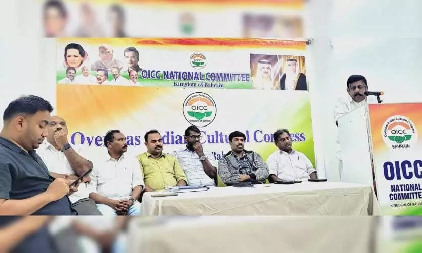 രാ​ഹു​ൽ മാ​ങ്കൂ​ട്ട​ത്തി​ലി​ന്റെ അ​റ​സ്റ്റ്: ഒ.​ഐ.​സി.​സി പ​ത്ത​നം​തി​ട്ട പ്ര​തി​ഷേ​ധി​ച്ചു